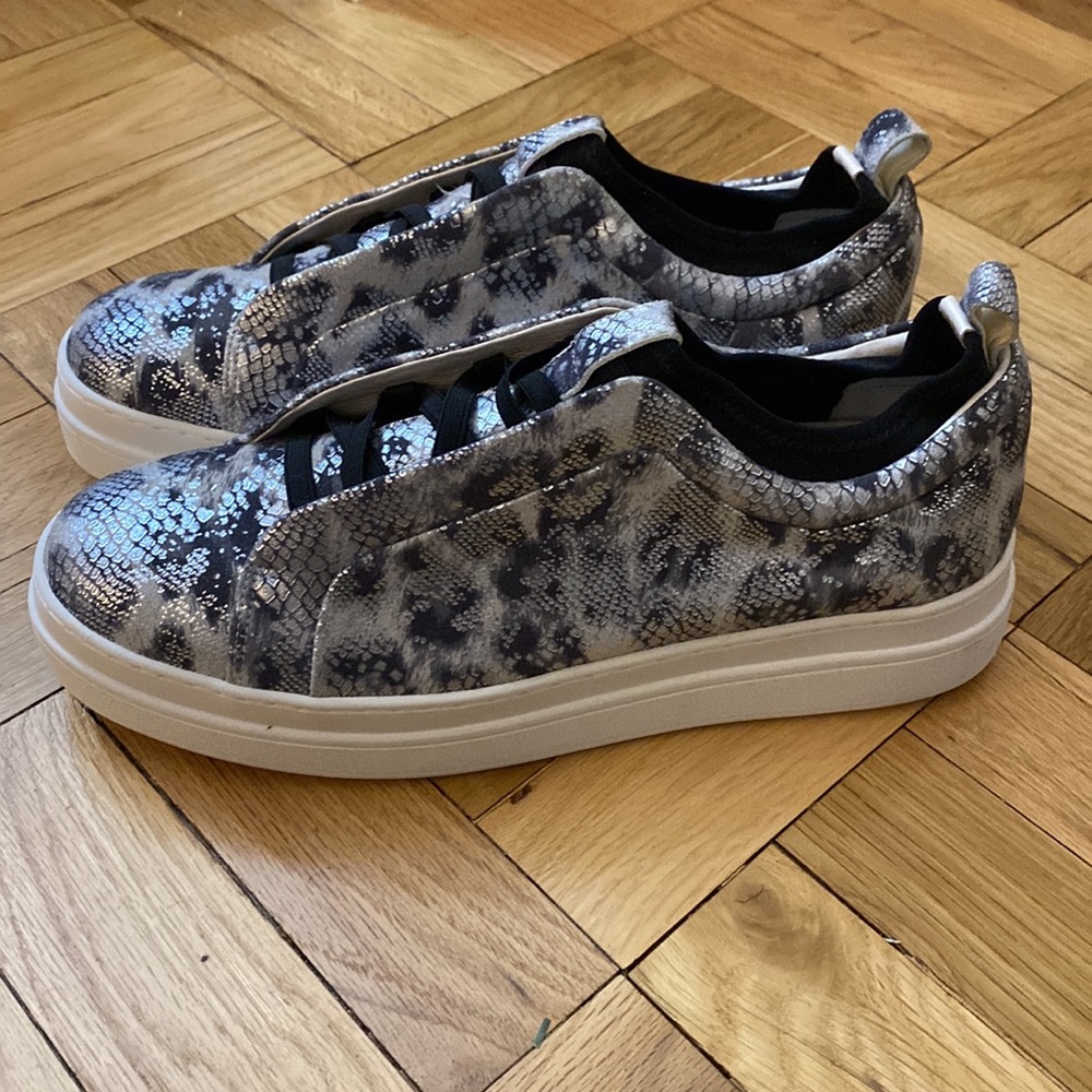 J Slides Sneakers